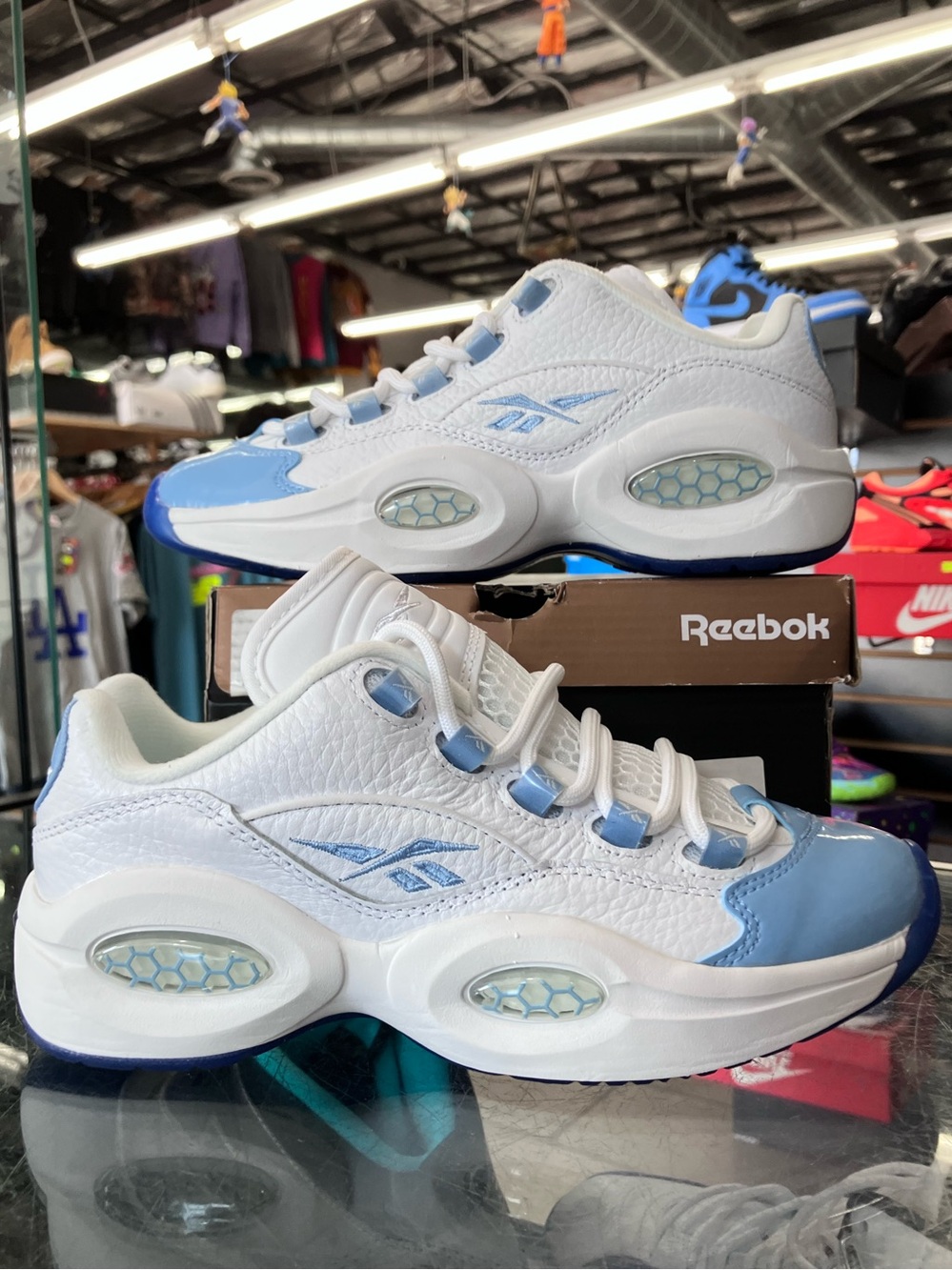 Women’s Reebok Question Low Patent Toe Carolina Size 5.5